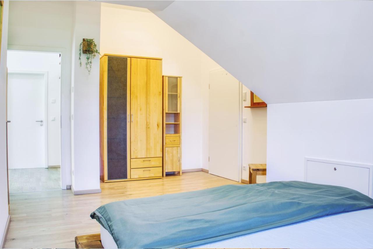 Luxus Apartment! Kueche, Balkon, Netflix, Parkplatz - 8 Personen Ilmmunster Luaran gambar